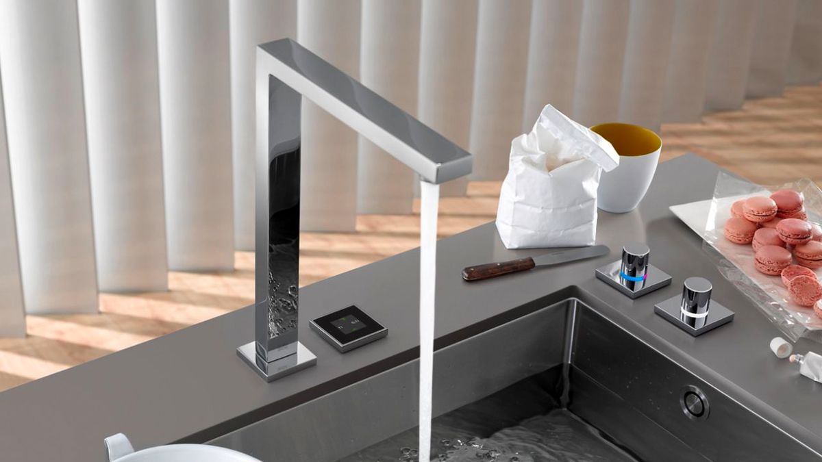 تفاوت شیرآلات آشپزخانه هوشمند با مدل های سنتی